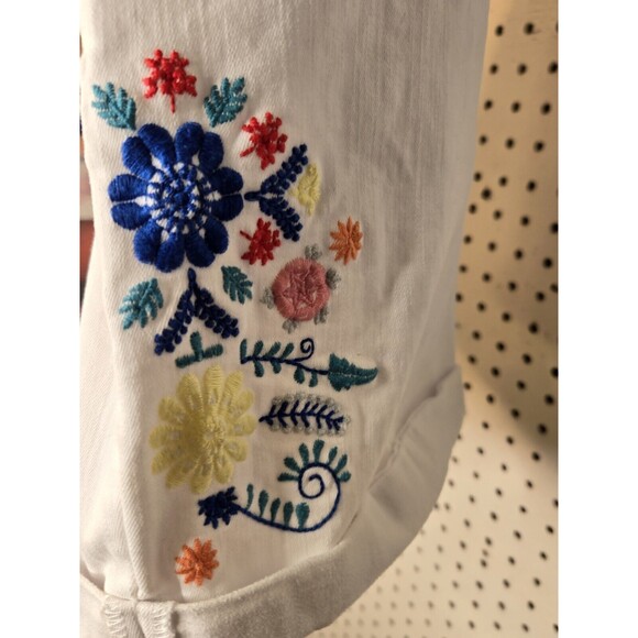 Women's Vintage America Blues Shorts Bright White Embroidered Size 14 - Picture 3 of 7
